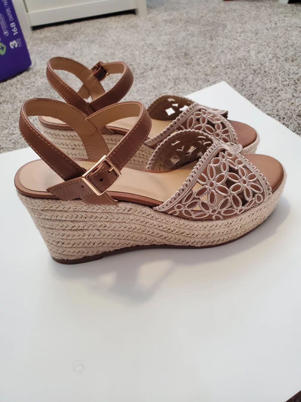 Soda Espadrille Wedges Tan Ankle Strap and White Flora Size 8½